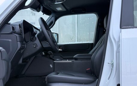 Toyota Land Cruiser Prado, 2024 год, 11 380 000 рублей, 8 фотография