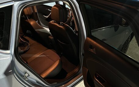 Opel Astra J, 2011 год, 575 000 рублей, 10 фотография