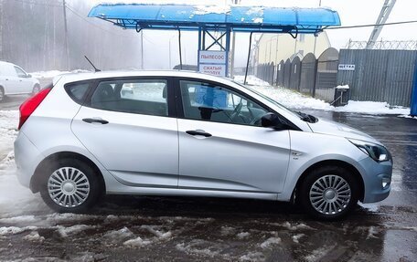 Hyundai Solaris II рестайлинг, 2015 год, 780 000 рублей, 4 фотография