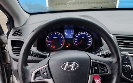 Hyundai Solaris II рестайлинг, 2015 год, 780 000 рублей, 12 фотография