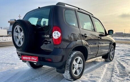 Chevrolet Niva I рестайлинг, 2015 год, 755 000 рублей, 2 фотография