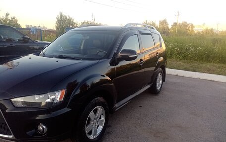 Mitsubishi Outlander III рестайлинг 3, 2010 год, 1 250 000 рублей, 3 фотография