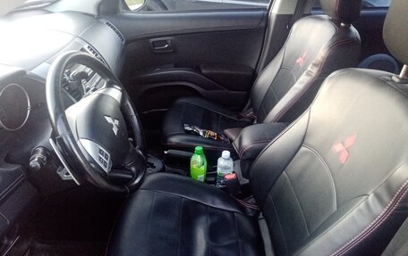 Mitsubishi Outlander III рестайлинг 3, 2010 год, 1 250 000 рублей, 9 фотография