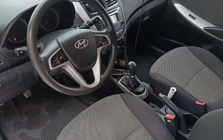 Hyundai Solaris II рестайлинг, 2013 год, 790 000 рублей, 6 фотография