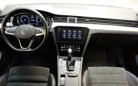 Volkswagen Passat B8 рестайлинг, 2021 год, 2 250 000 рублей, 13 фотография