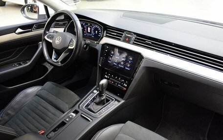 Volkswagen Passat B8 рестайлинг, 2021 год, 2 250 000 рублей, 21 фотография