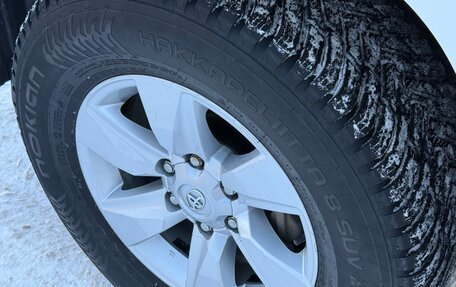 Toyota Land Cruiser Prado 150 рестайлинг 2, 2019 год, 4 950 000 рублей, 7 фотография