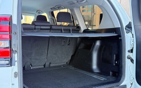 Toyota Land Cruiser Prado 150 рестайлинг 2, 2019 год, 4 950 000 рублей, 18 фотография