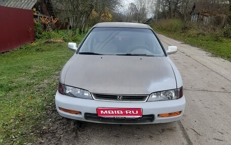 Honda Accord VII рестайлинг, 1997 год, 400 000 рублей, 1 фотография