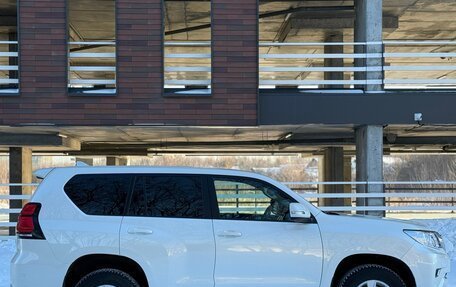 Toyota Land Cruiser Prado 150 рестайлинг 2, 2019 год, 4 950 000 рублей, 26 фотография