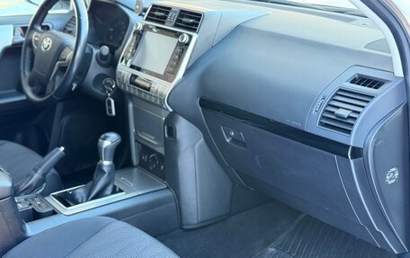 Toyota Land Cruiser Prado 150 рестайлинг 2, 2019 год, 4 950 000 рублей, 28 фотография