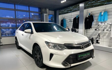Toyota Camry, 2015 год, 1 800 000 рублей, 3 фотография