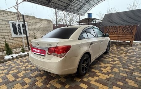Chevrolet Cruze II, 2010 год, 600 000 рублей, 2 фотография
