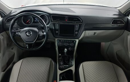 Volkswagen Tiguan II, 2017 год, 2 199 000 рублей, 9 фотография