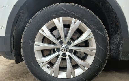 Volkswagen Tiguan II, 2017 год, 2 199 000 рублей, 23 фотография