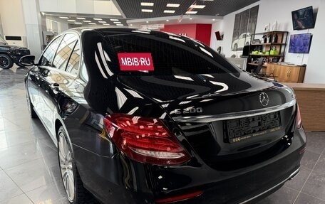 Mercedes-Benz E-Класс, 2018 год, 2 850 000 рублей, 3 фотография