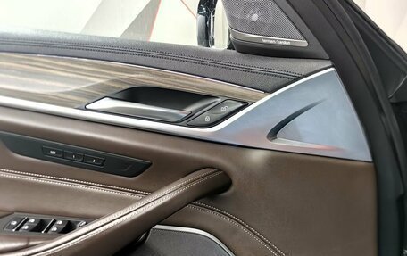 BMW 5 серия, 2018 год, 4 300 000 рублей, 14 фотография