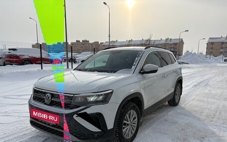 Volkswagen Taos, 2022 год, 2 650 000 рублей, 2 фотография