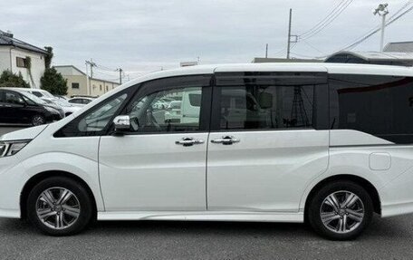 Honda Stepwgn IV, 2022 год, 2 200 000 рублей, 4 фотография