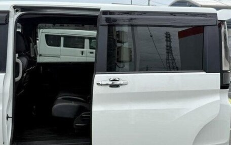 Honda Stepwgn IV, 2022 год, 2 200 000 рублей, 9 фотография