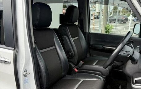 Honda Stepwgn IV, 2022 год, 2 200 000 рублей, 15 фотография