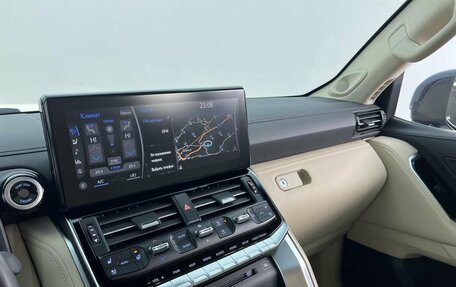 Toyota Land Cruiser, 2021 год, 12 200 000 рублей, 16 фотография