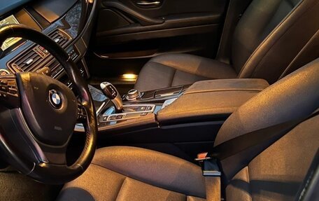 BMW 5 серия, 2016 год, 2 900 000 рублей, 7 фотография