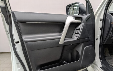 Toyota Land Cruiser Prado 150 рестайлинг 2, 2019 год, 5 050 000 рублей, 18 фотография