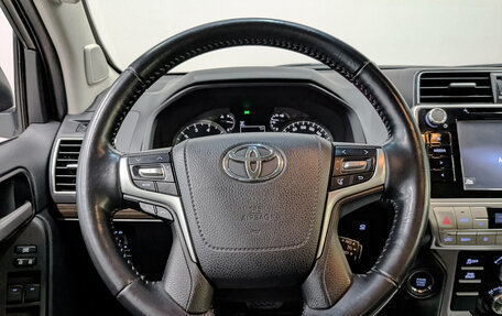 Toyota Land Cruiser Prado 150 рестайлинг 2, 2019 год, 5 050 000 рублей, 21 фотография