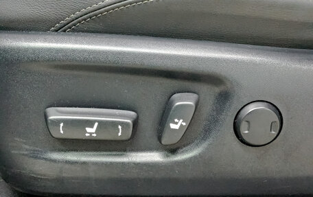 Toyota Land Cruiser Prado 150 рестайлинг 2, 2019 год, 5 050 000 рублей, 25 фотография