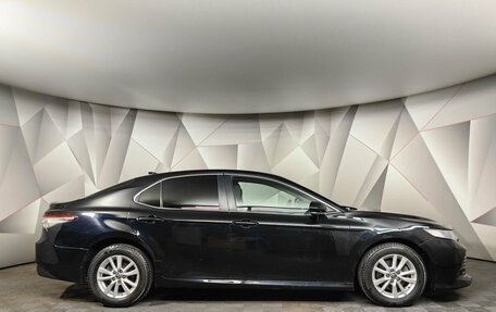 Toyota Camry, 2018 год, 2 198 000 рублей, 6 фотография