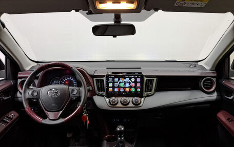 Toyota RAV4, 2013 год, 1 650 000 рублей, 14 фотография