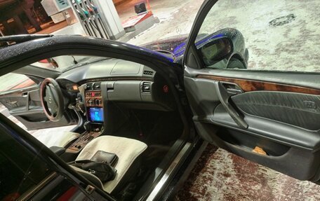 Mercedes-Benz E-Класс, 2002 год, 499 999 рублей, 11 фотография