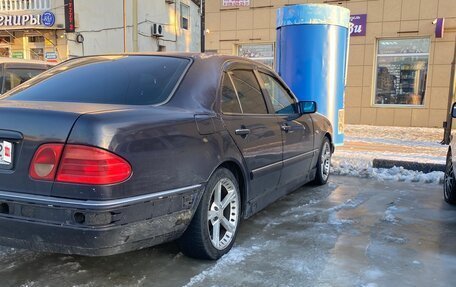 Mercedes-Benz E-Класс, 1996 год, 250 000 рублей, 6 фотография