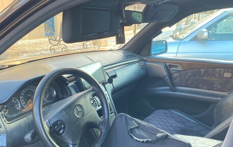 Mercedes-Benz E-Класс, 1996 год, 250 000 рублей, 8 фотография