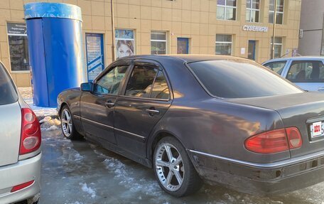 Mercedes-Benz E-Класс, 1996 год, 250 000 рублей, 4 фотография