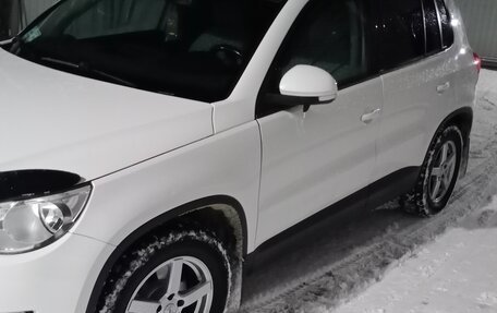 Volkswagen Tiguan I, 2011 год, 1 100 000 рублей, 3 фотография