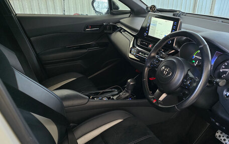 Toyota C-HR I рестайлинг, 2019 год, 2 600 000 рублей, 11 фотография