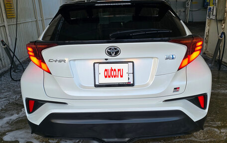 Toyota C-HR I рестайлинг, 2019 год, 2 600 000 рублей, 5 фотография