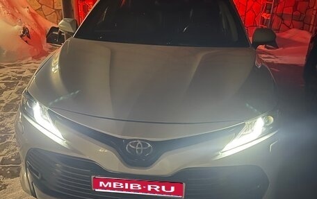 Toyota Camry, 2018 год, 2 770 000 рублей, 1 фотография