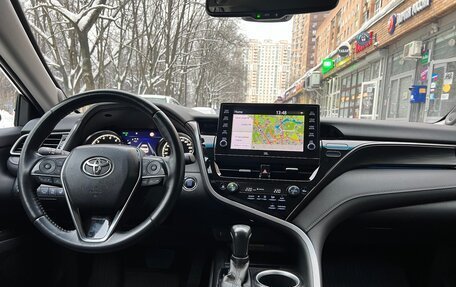 Toyota Camry, 2021 год, 3 450 000 рублей, 18 фотография