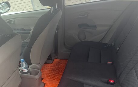 Honda Insight II рестайлинг, 2010 год, 950 000 рублей, 8 фотография