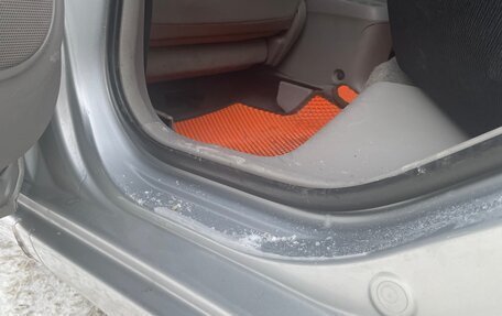 Honda Insight II рестайлинг, 2010 год, 950 000 рублей, 9 фотография