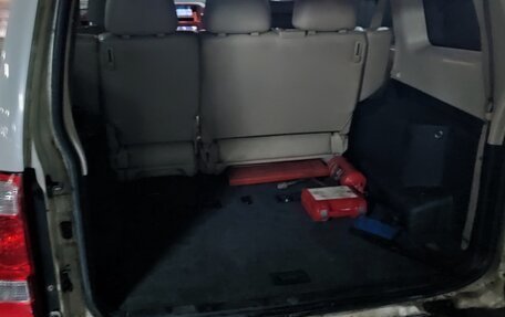 Mitsubishi Montero III, 2003 год, 680 000 рублей, 11 фотография