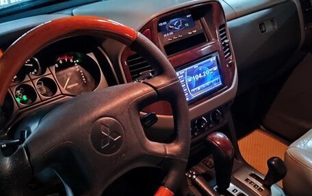 Mitsubishi Montero III, 2003 год, 680 000 рублей, 8 фотография