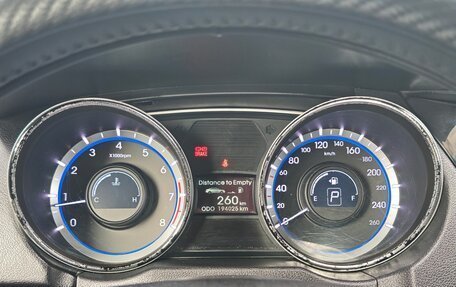 Hyundai Sonata VI, 2011 год, 900 000 рублей, 6 фотография