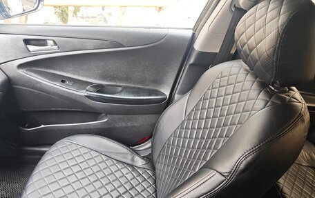 Hyundai Sonata VI, 2011 год, 900 000 рублей, 7 фотография