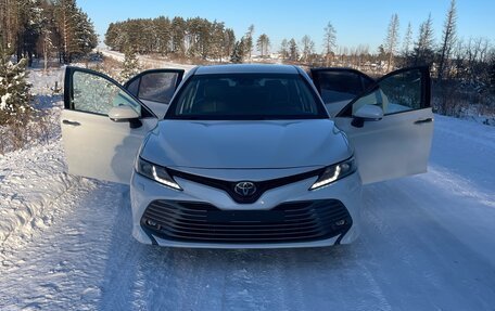 Toyota Camry, 2018 год, 2 770 000 рублей, 9 фотография