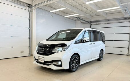 Honda Stepwgn IV, 2015 год, 1 799 999 рублей, 2 фотография