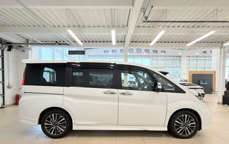 Honda Stepwgn IV, 2015 год, 1 799 999 рублей, 7 фотография